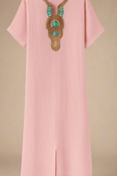 SAGA KJOLE | Lang kjole med decoteret hals og sideslidser